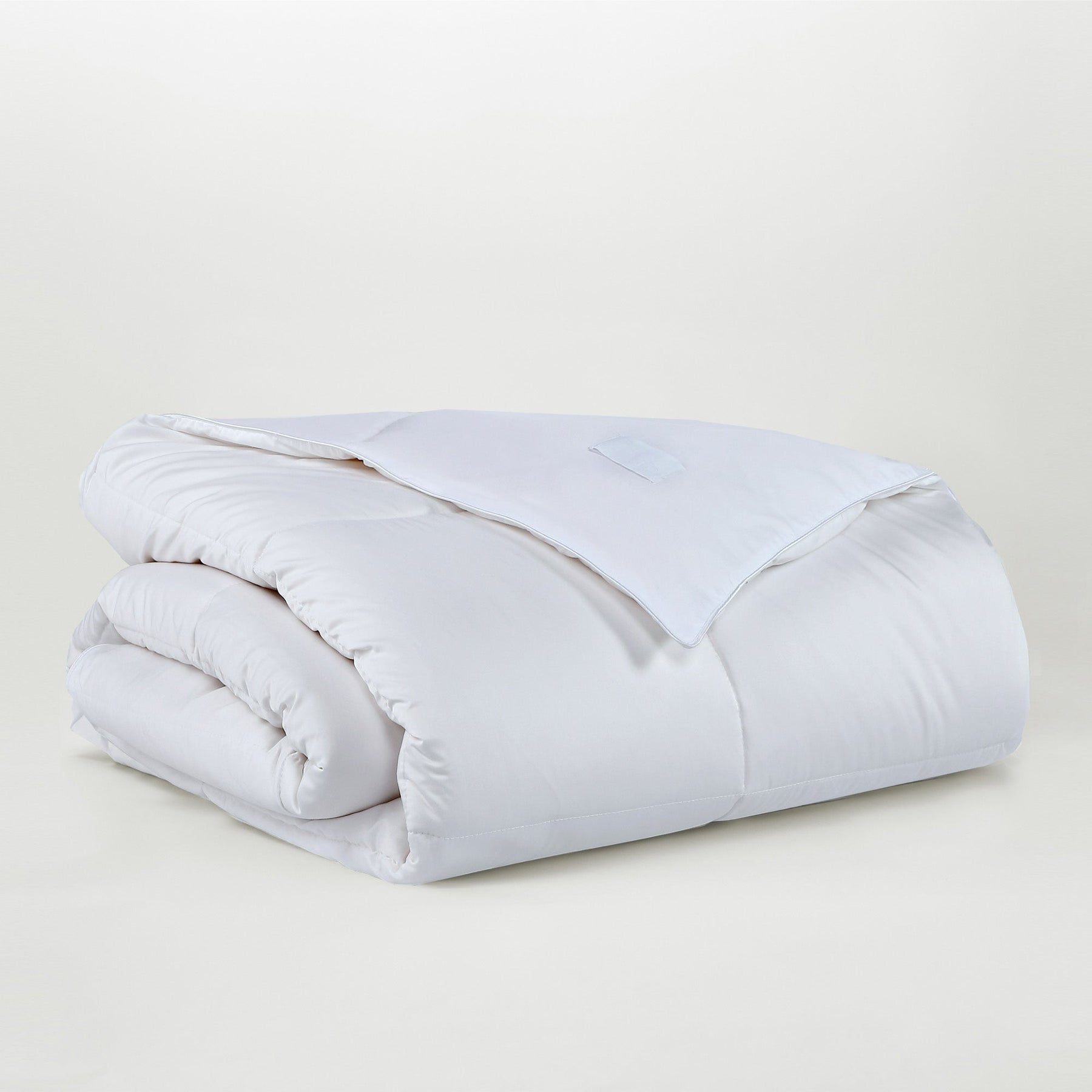 AiryWeight Eucalyptus Comforter by SIJO